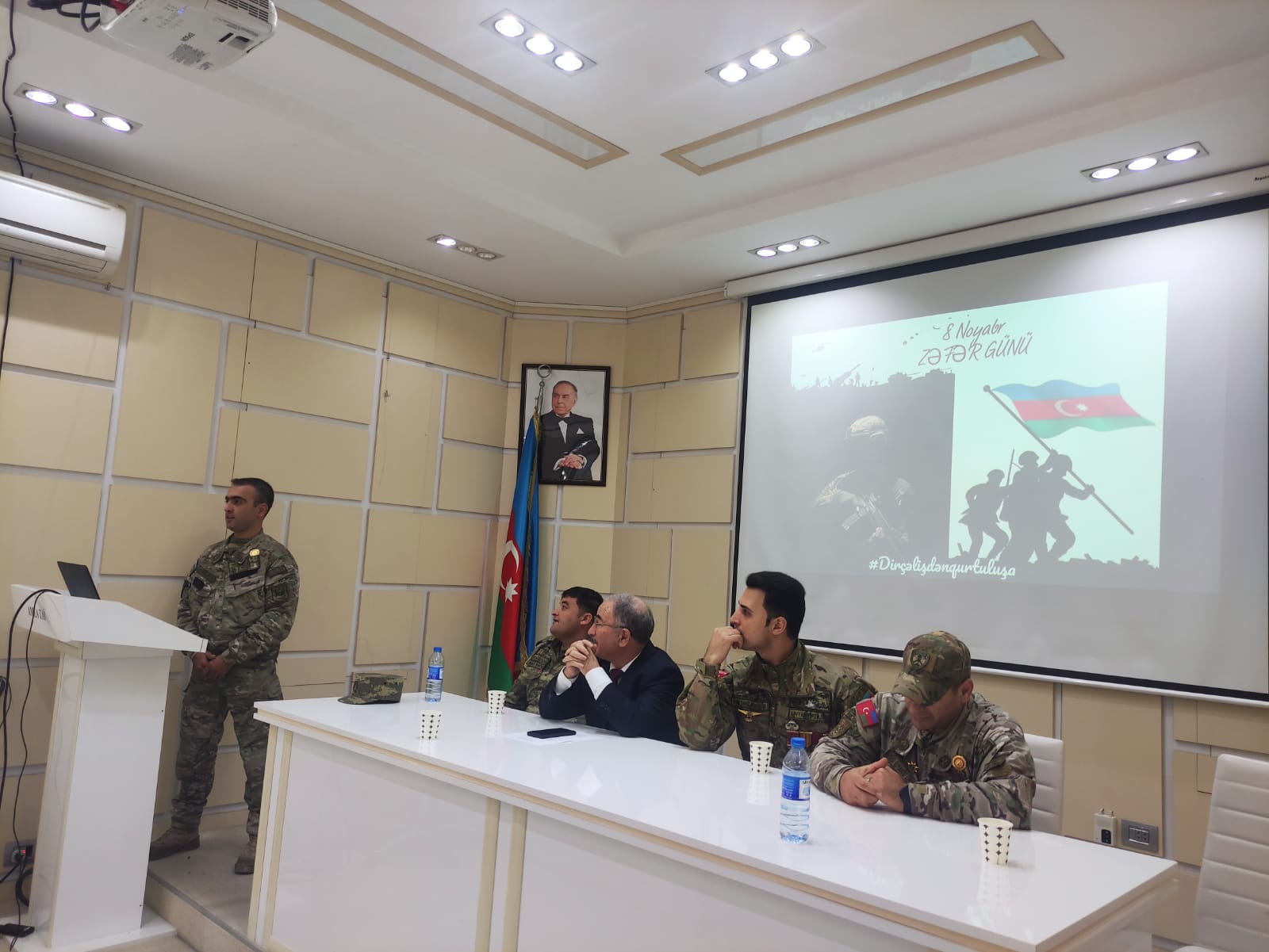 Torpaqşünaslıq və Aqrokimya İnstitutunda 8 Noyabr Zəfər günü ilə əlaqədar tədbir keçirilib