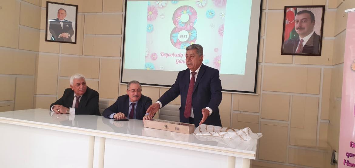 AMEA Torpaqşünaslıq və Aqrokimya  İnstitutunda 8 mart – Beynəlxalq Qadınlar Günü münasibətilə tədbir keçirilib