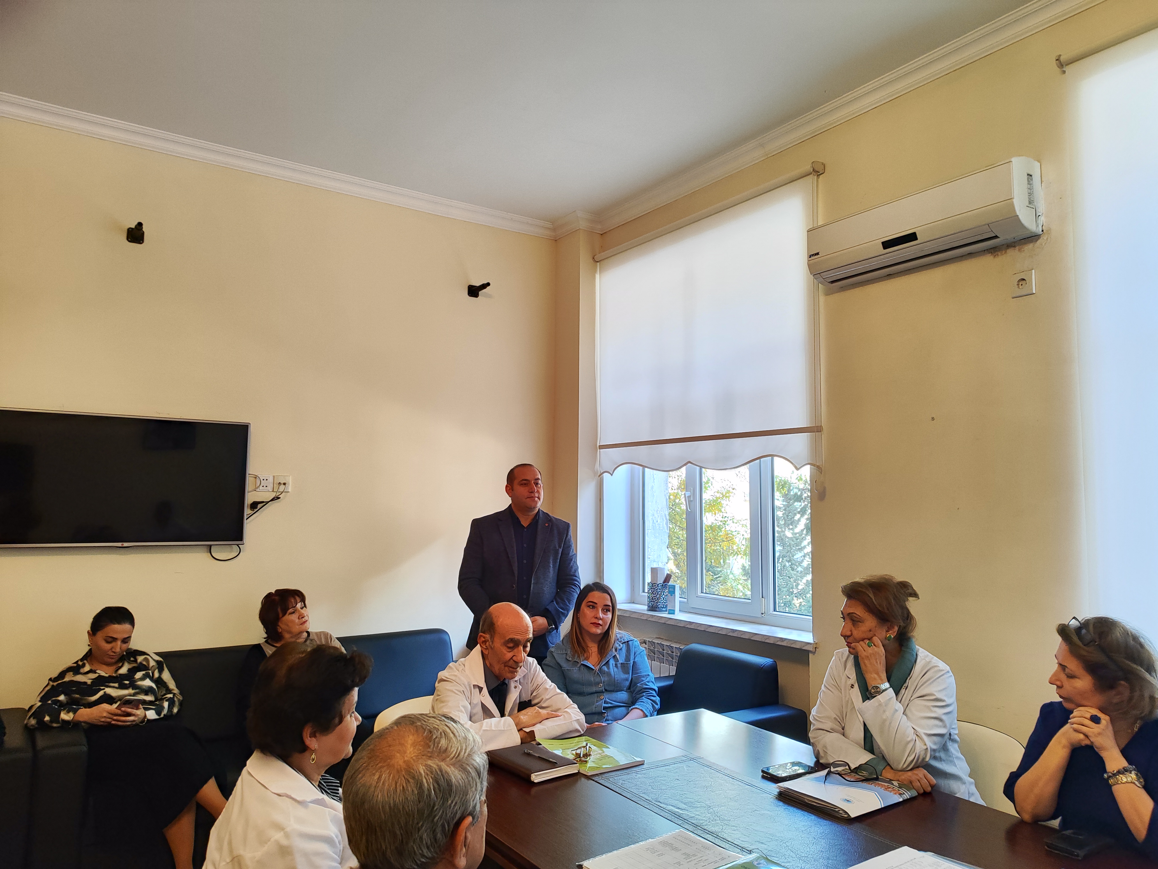  AR ETN Torpaqşünaslıq və Aqrokimya İnstitutunda WUF13 – Ümumdünya Şəhərsalma Forumunun Azərbaycanda keçirilməsinin əhəmiyyəti ilə bağlı dəyirmi masa keçirilib