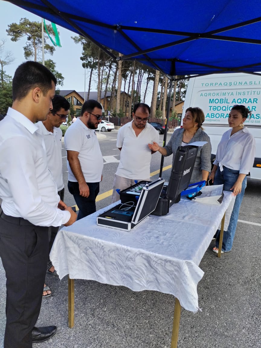 Torpaqşünaslıq və Aqrokimya İnstitutu Xaçmazda keçirilən Aqrar biznes və Şaftalı festivalında iştirak edib