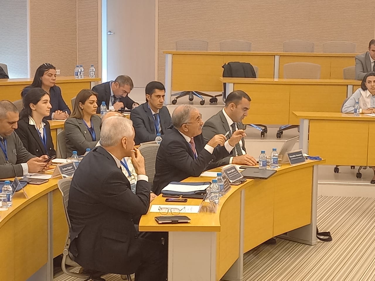 AR ETN Torpaqşünaslıq və Aqrokimya İnstitutunun  əməkdaşları ADA Universitetində keçirilən “Azərbaycanın qərb bölgəsində otlaqların ekoloji vəziyyəti” mövzusunda seminarda iştirak ediblər