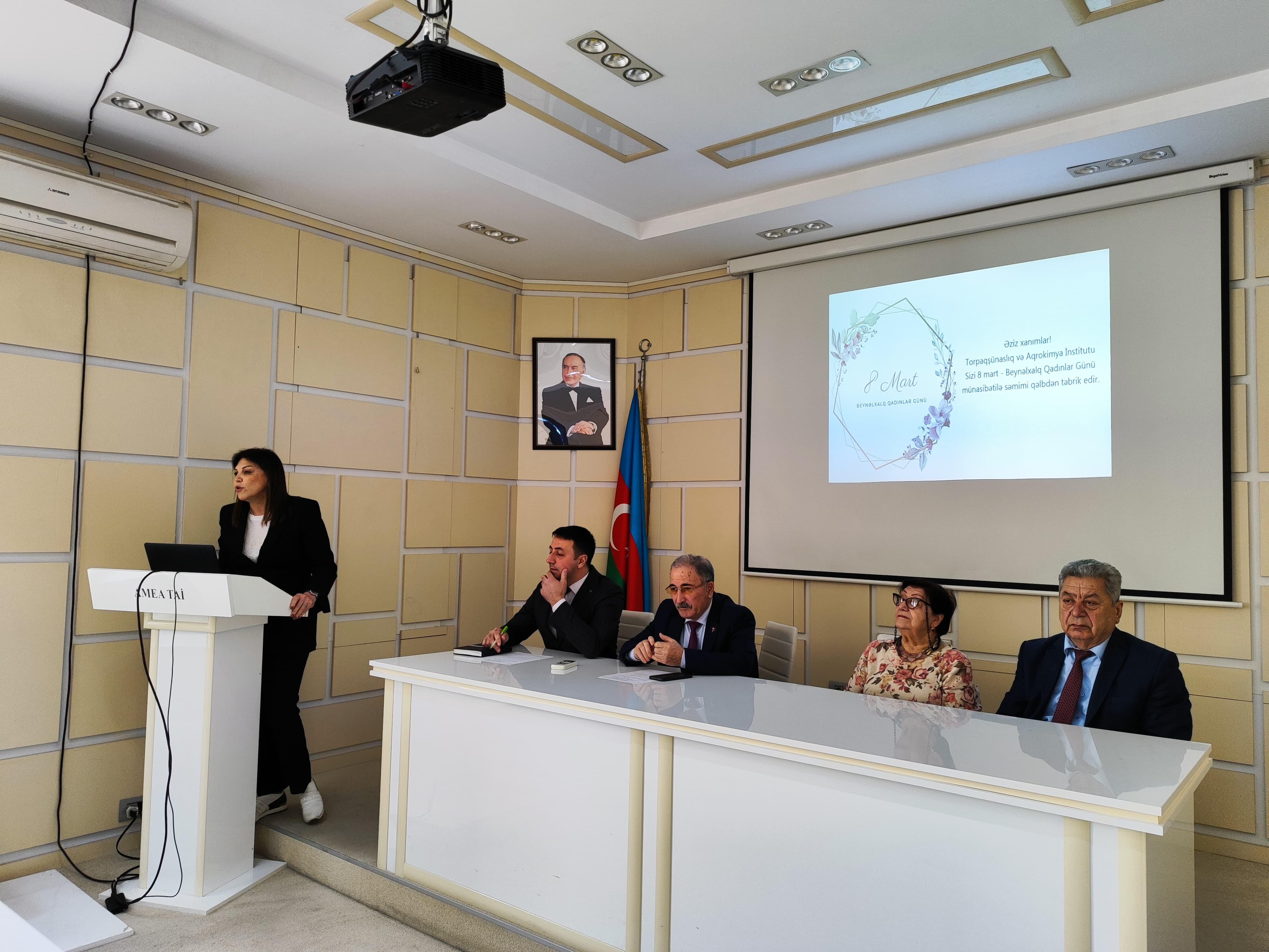 AR ETN  Torpaqşünaslıq və Aqrokimya  İnstitutunda 8 mart – Beynəlxalq Qadınlar Günü münasibətilə tədbir keçirilib