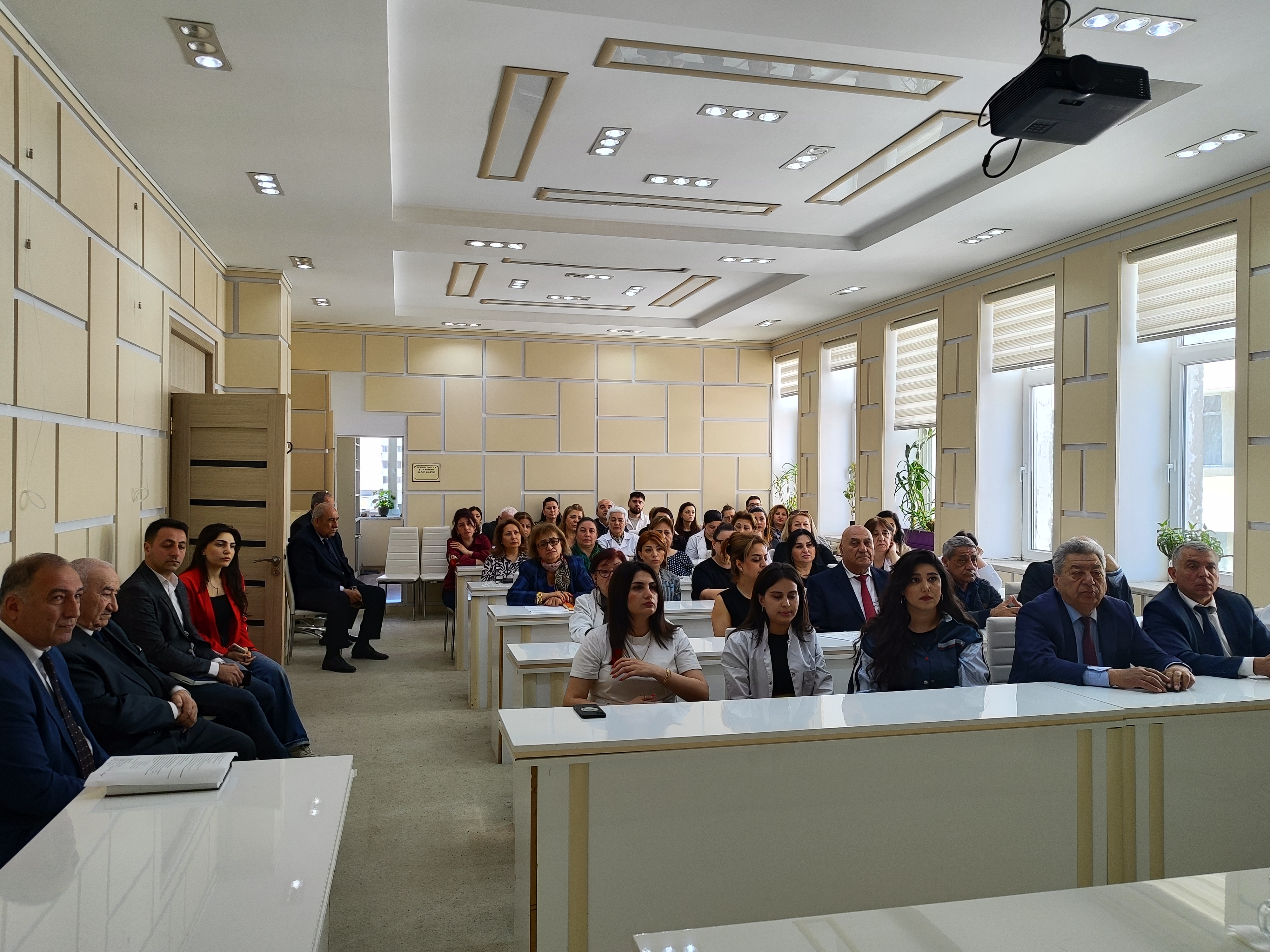 Torpaqşünas alim,professor Vilayət Həsənovun 65 illik səmərəli elmi fəaliyyətinə həsr olunmuş  tədbir keçirilib