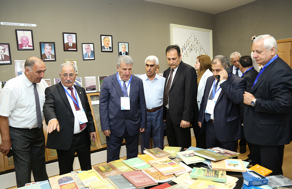 Şərqi Zəngəzur və Qarabağın torpaq və su resursları müzakirə olundu – Torpaqşünaslıq və Aqrokimya İnstitutunda elmi-praktiki konfrans keçirilib