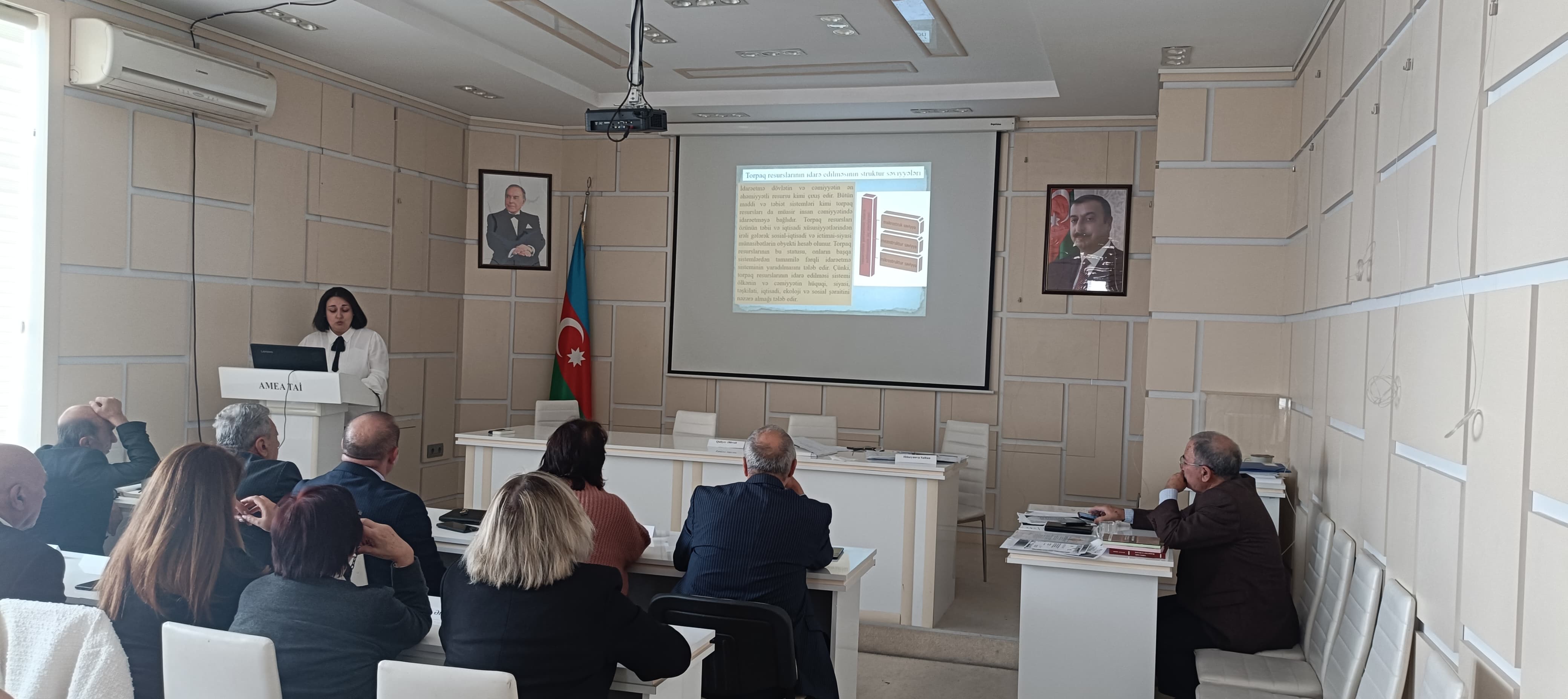 “Torpaq-aqrokimyəvi tədqiqatlar və kütləvi analizlər” “Torpaqların aqroekologiyası və bonitirovkası” və “Torpaq ekologiyası” Beynəlxalq laboratoriyalarının 2024-cü il üzrə yekun hesabatını təqdim edib