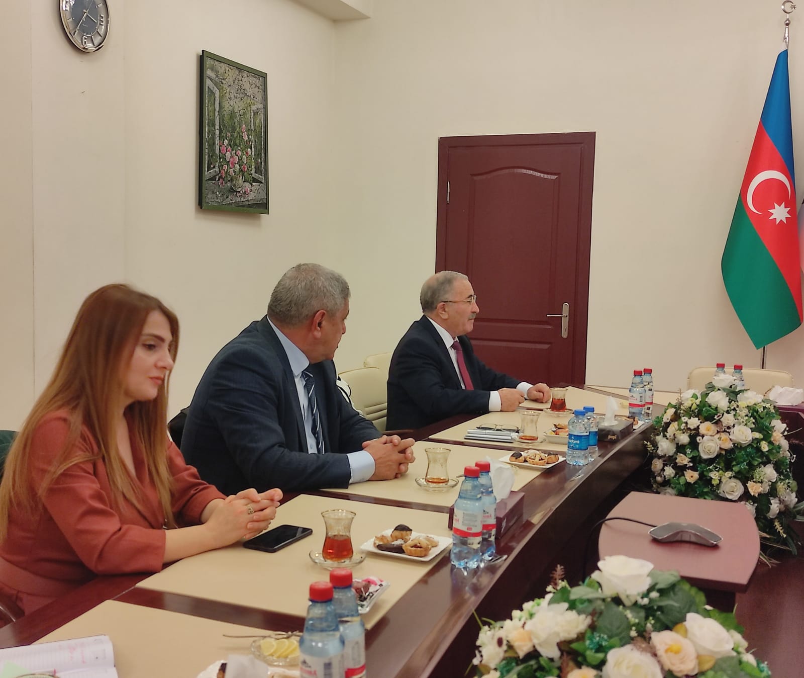 Torpaqşünaslıq və Aqrokimya İnstitutu ilə Xəzər Universiteti arasında müqavilə imzalanıb