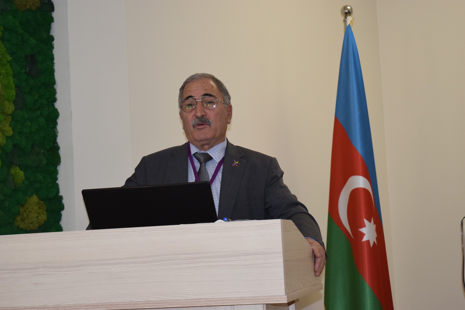 AR ETN Torpaqşünaslıq və Aqrokimya İnstitutunun baş direktoru COP29 və “Yaşıl dünya naminə həmrəylik ili”nə həsr olunmuş “Bioloji müxtəlifliyin mühafizəsi: botanika, ekologiya və yaşıl şəhərlər” adlı forumda  iştirak edib