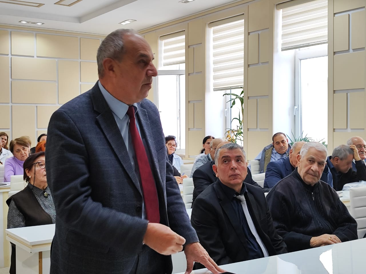 “Üzvi gübrələr”, “Torpaqların rekultivasiyası” və “Torpaqların biologiyası” laboratoriyaları  2023-cü il üzrə yekun hesabatınlarını təqdim ediblər