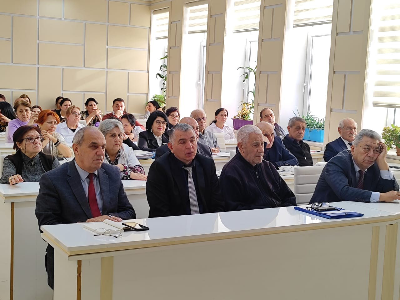 “Üzvi gübrələr”, “Torpaqların rekultivasiyası” və “Torpaqların biologiyası” laboratoriyaları  2023-cü il üzrə yekun hesabatınlarını təqdim ediblər