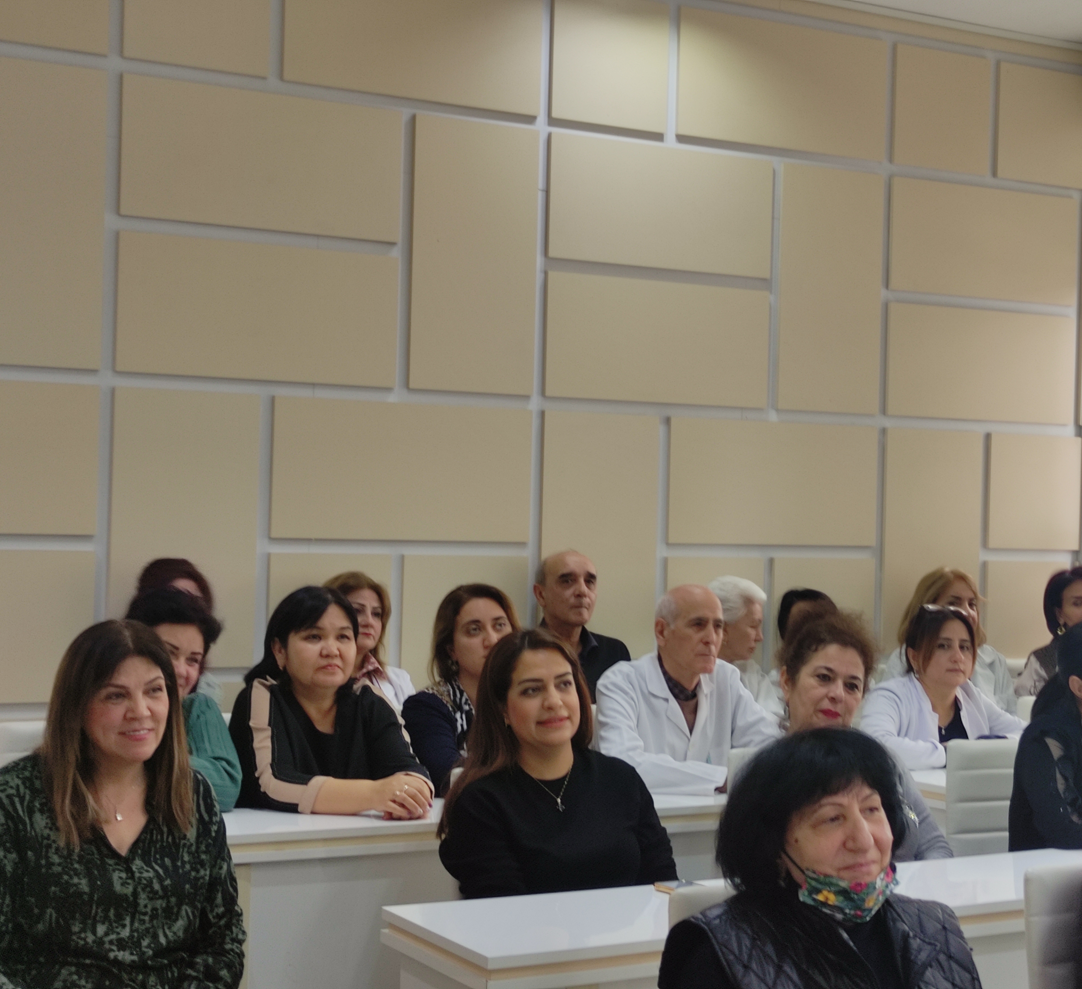 Qazaxıstanlı doktorant Torpaqşünaslıq və Aqrokimya İnstitutunda elmi təcrübə keçib