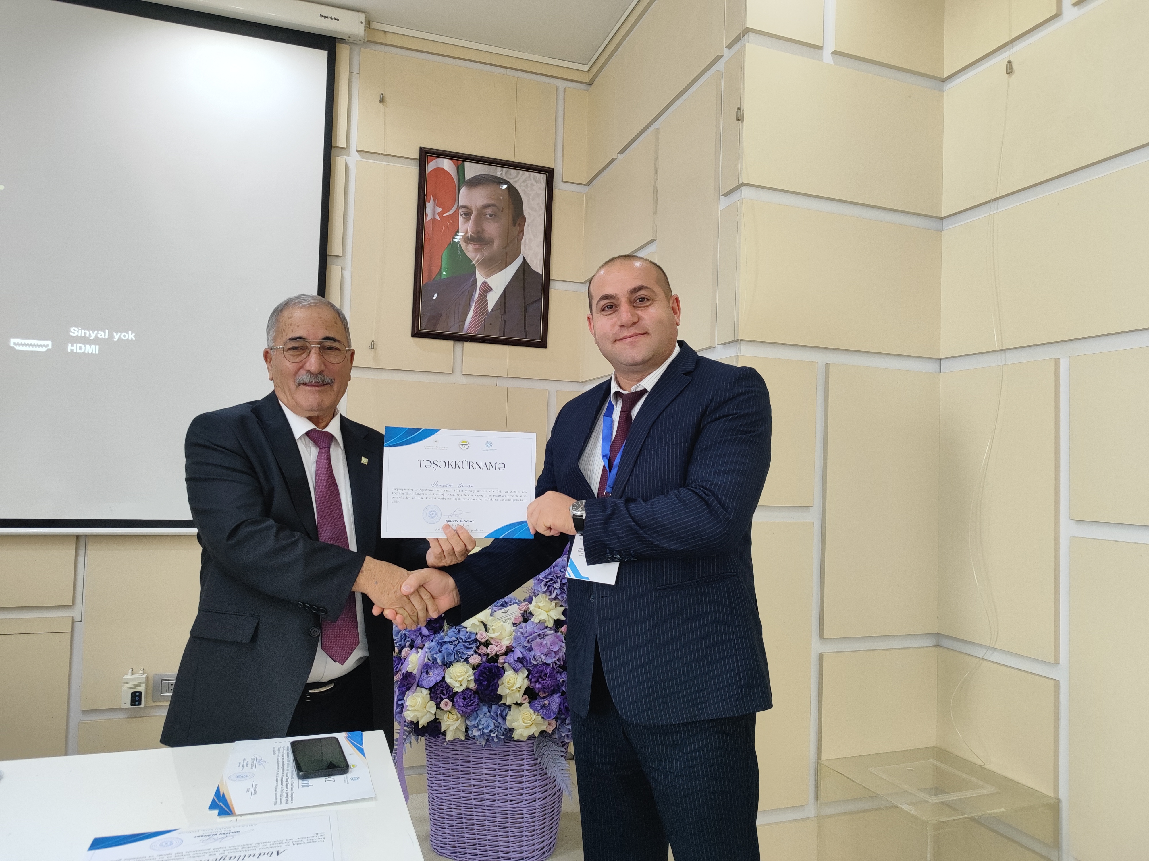 Şərqi Zəngəzur və Qarabağ iqtisadi rayonlarının torpaq və su resurslarına dair elmi-praktiki konfrans davam edir