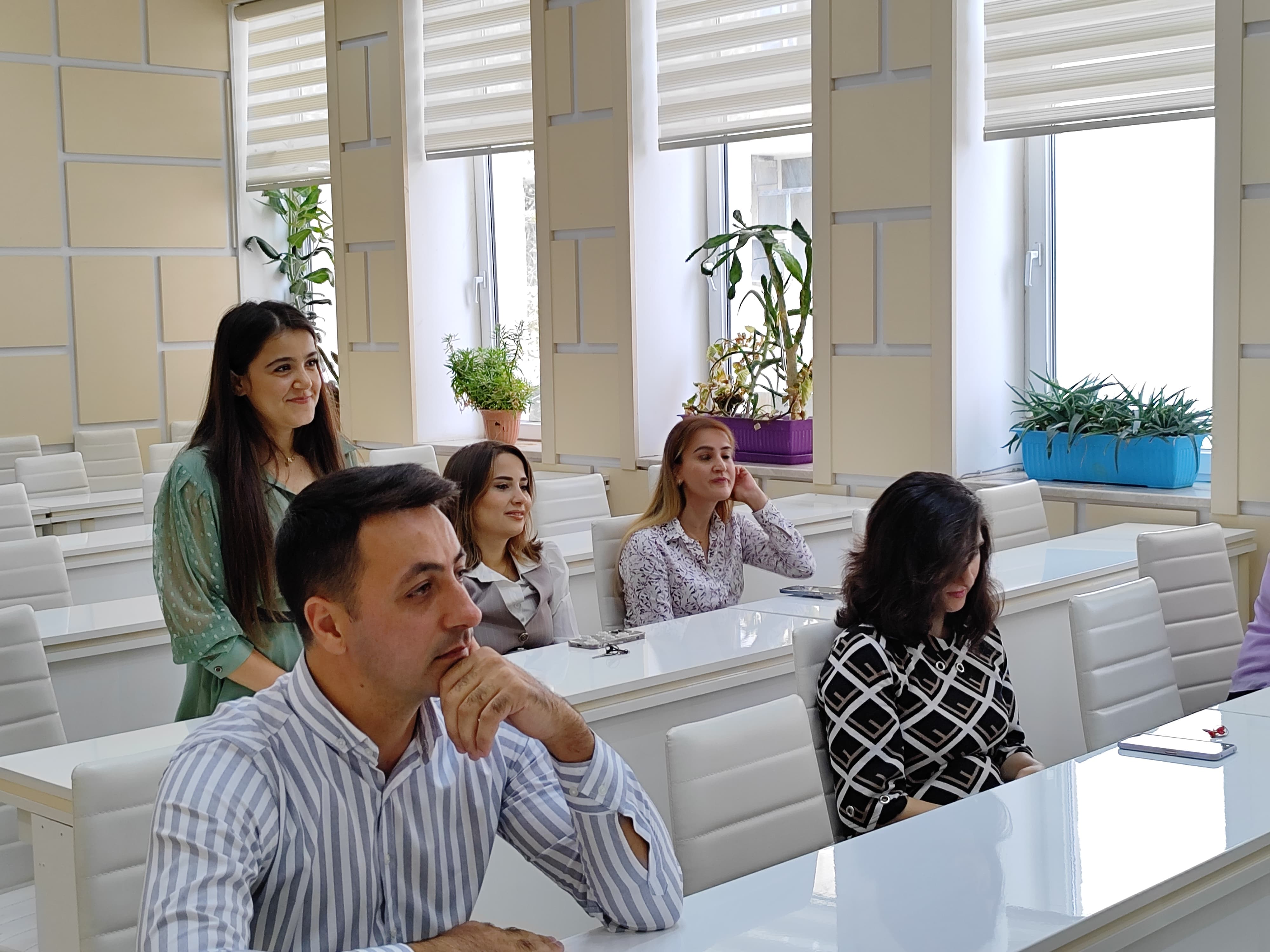 The English language certificates of Khazar University were presented to the employees of the Institute of Soil Science and Agrochemistry of the Ministry of Science and Education of the Republic of Azerbaijan.