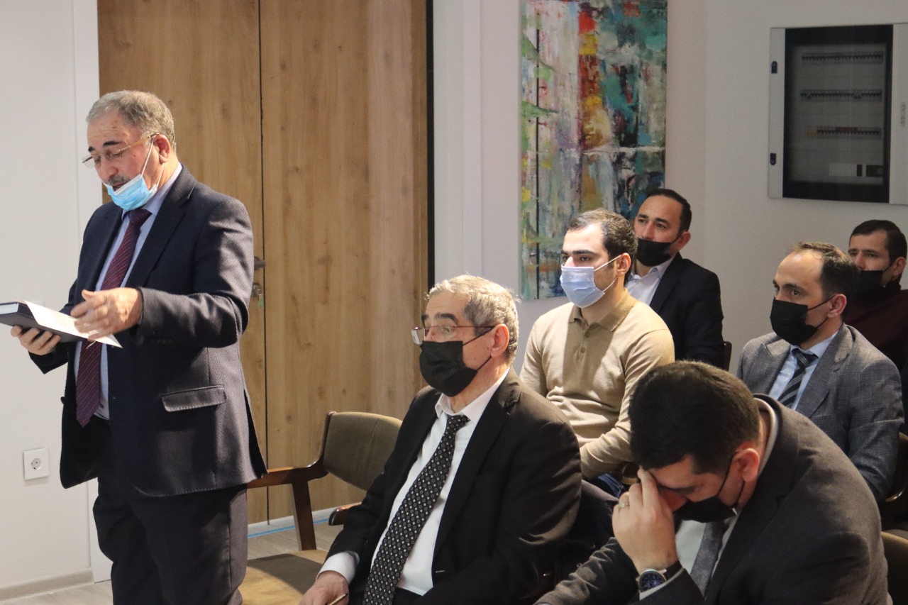 AMEA-nın müxbir üzvü, professor Əlövsət Quliyev Şuşa şəhərinin içməli su təchizatına həsr olunmuş dövlət komissiyasının tərkibində Şuşa şəhərində tədbirdə iştirak edib