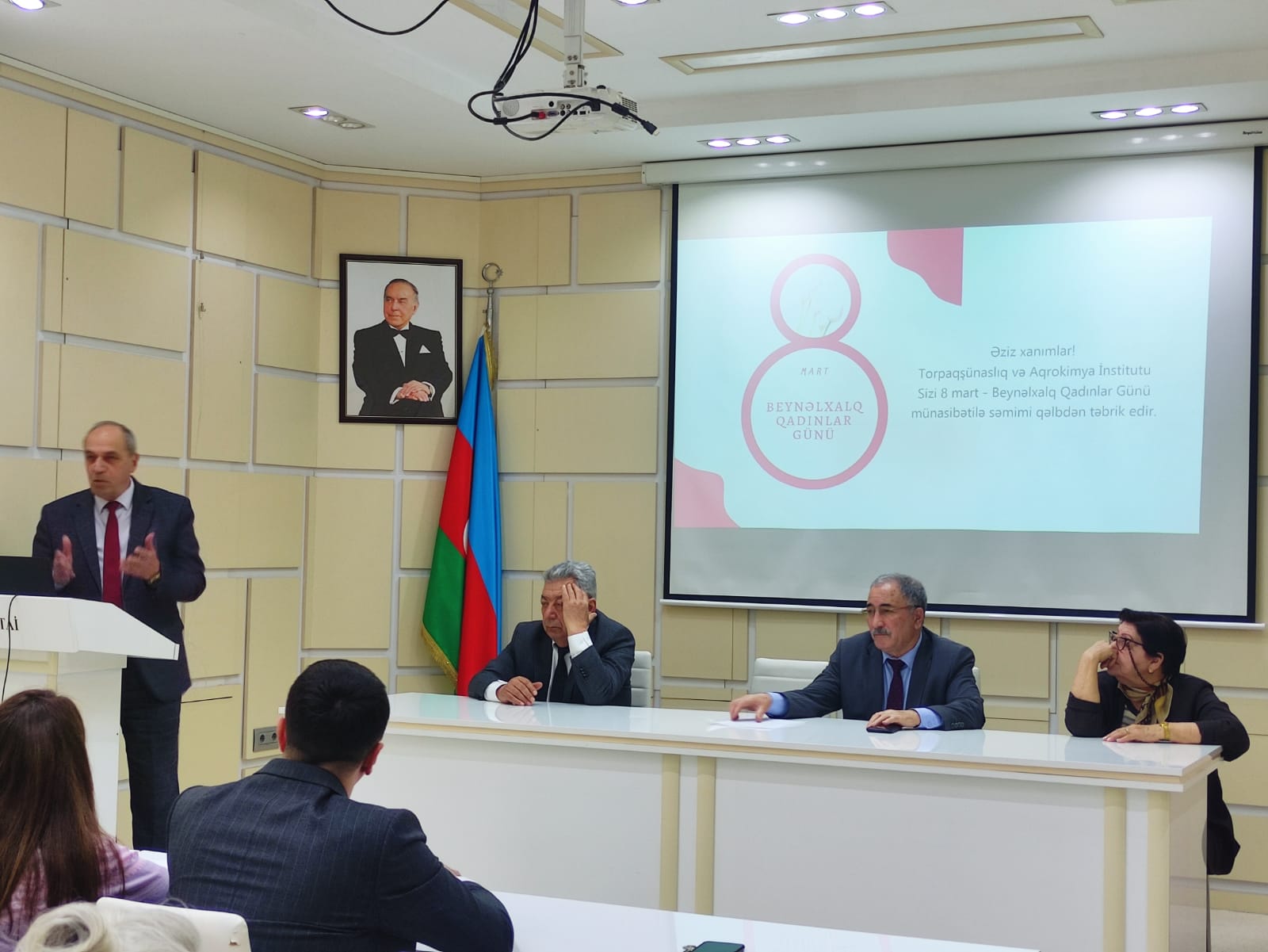 AR ETN  Torpaqşünaslıq və Aqrokimya  İnstitutunda 8 mart – Beynəlxalq Qadınlar Günü münasibətilə tədbir keçirilib