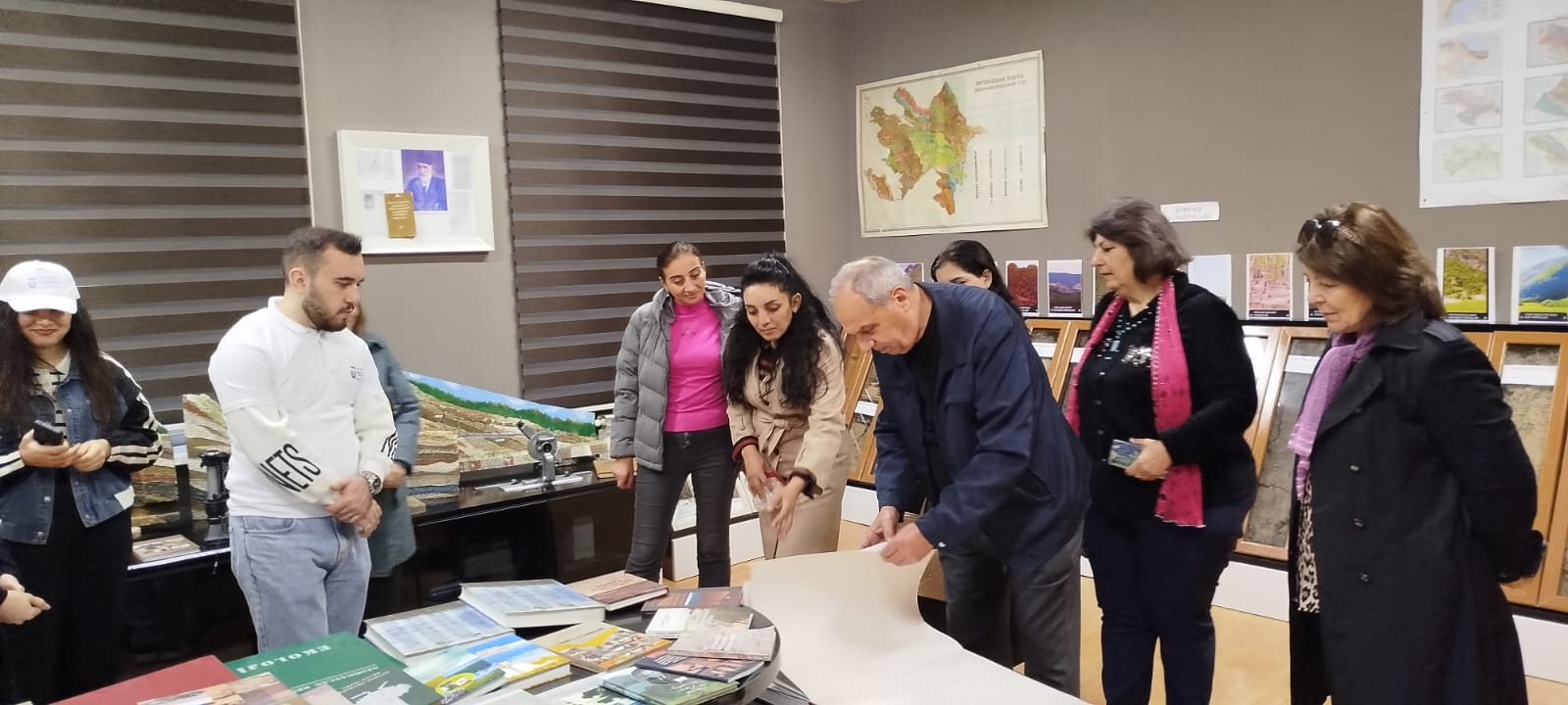 An "Open Door" day was held at the Institute of Soil Science and Agrochemistry of the Ministry of Science and Education of the Republic of Azerbaijan.