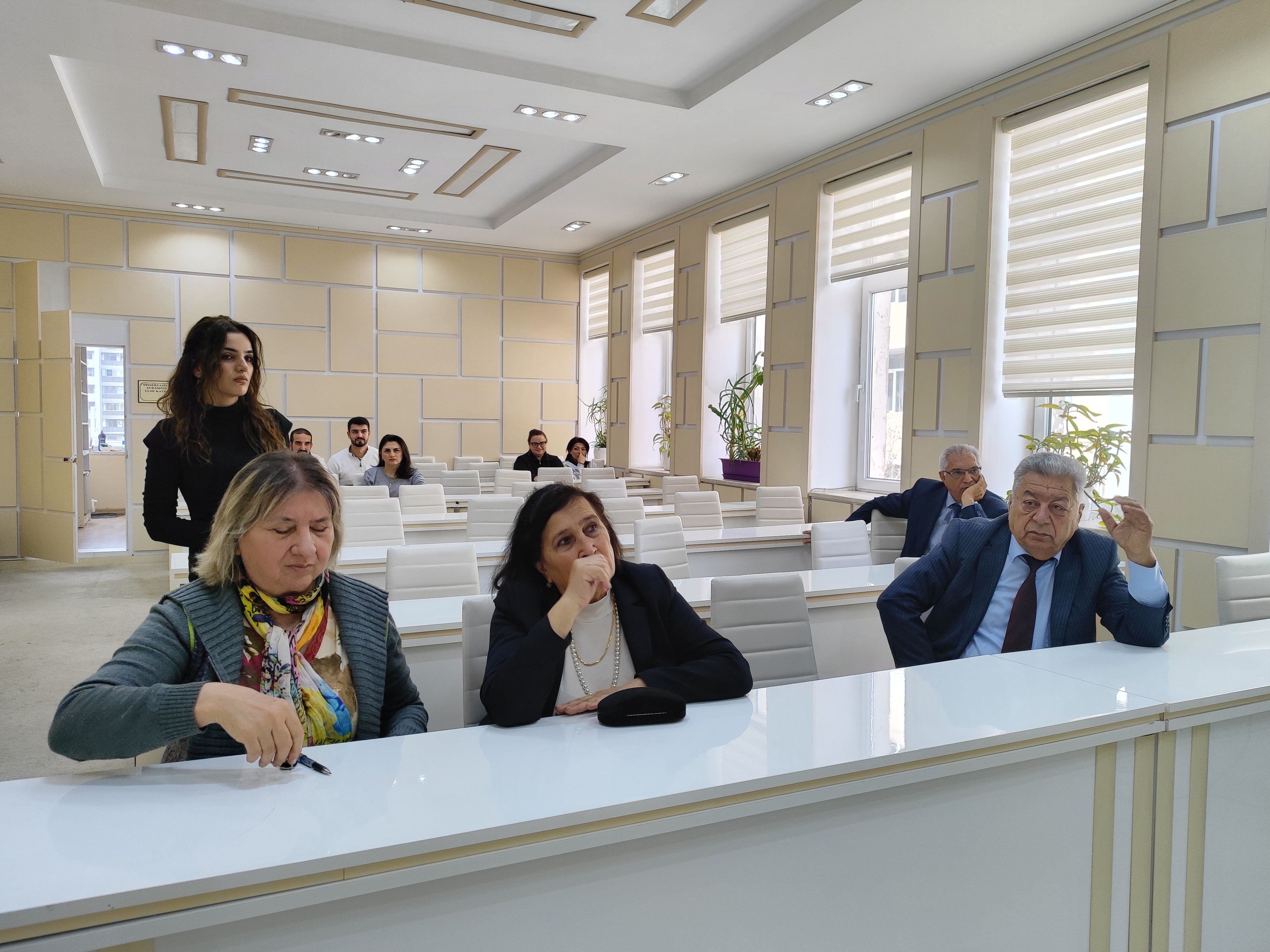 AR ETN Torpaqşünaslıq və Aqrokimya İnstitutunda doktorant və dissertantların attestasiyası keçirilib