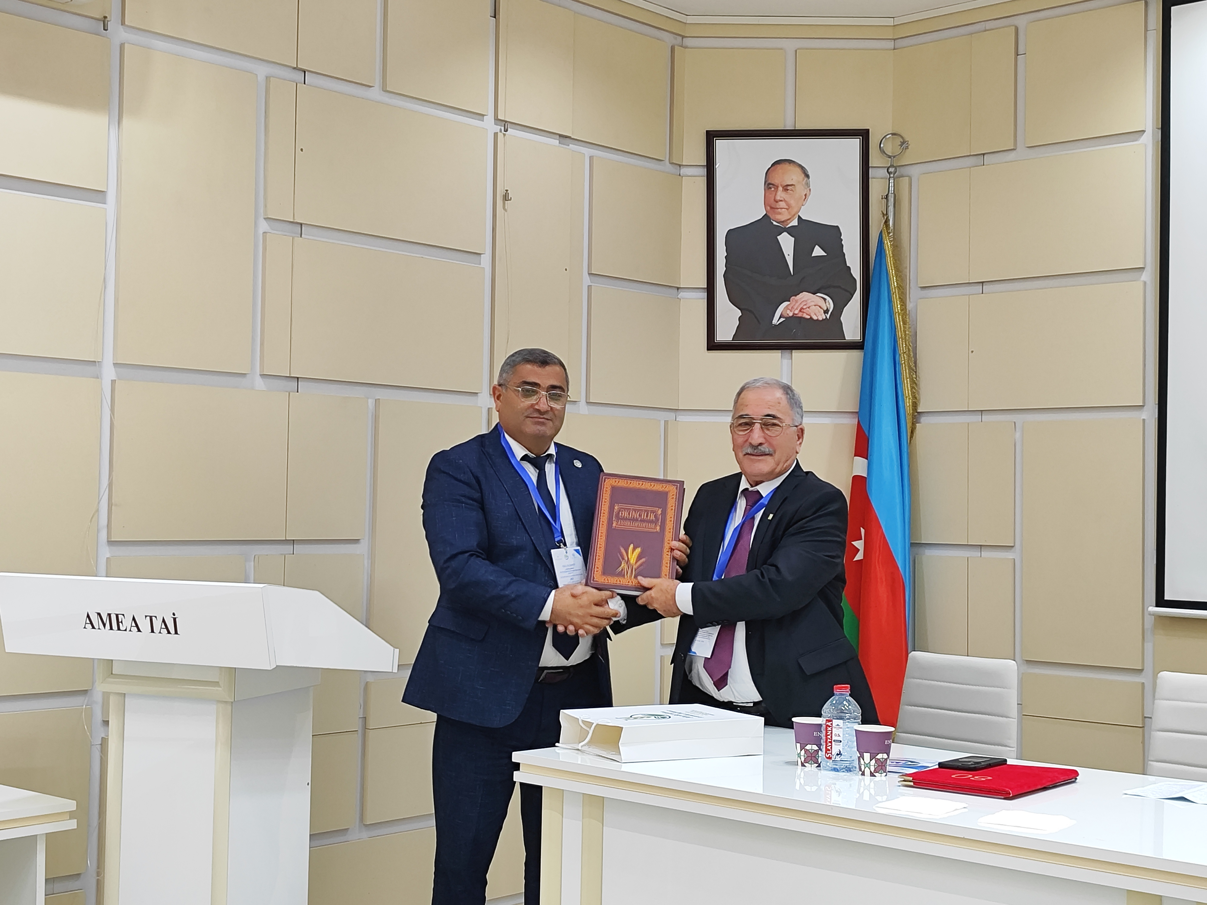 Şərqi Zəngəzur və Qarabağın torpaq və su resursları müzakirə olundu – Torpaqşünaslıq və Aqrokimya İnstitutunda elmi-praktiki konfrans keçirilib