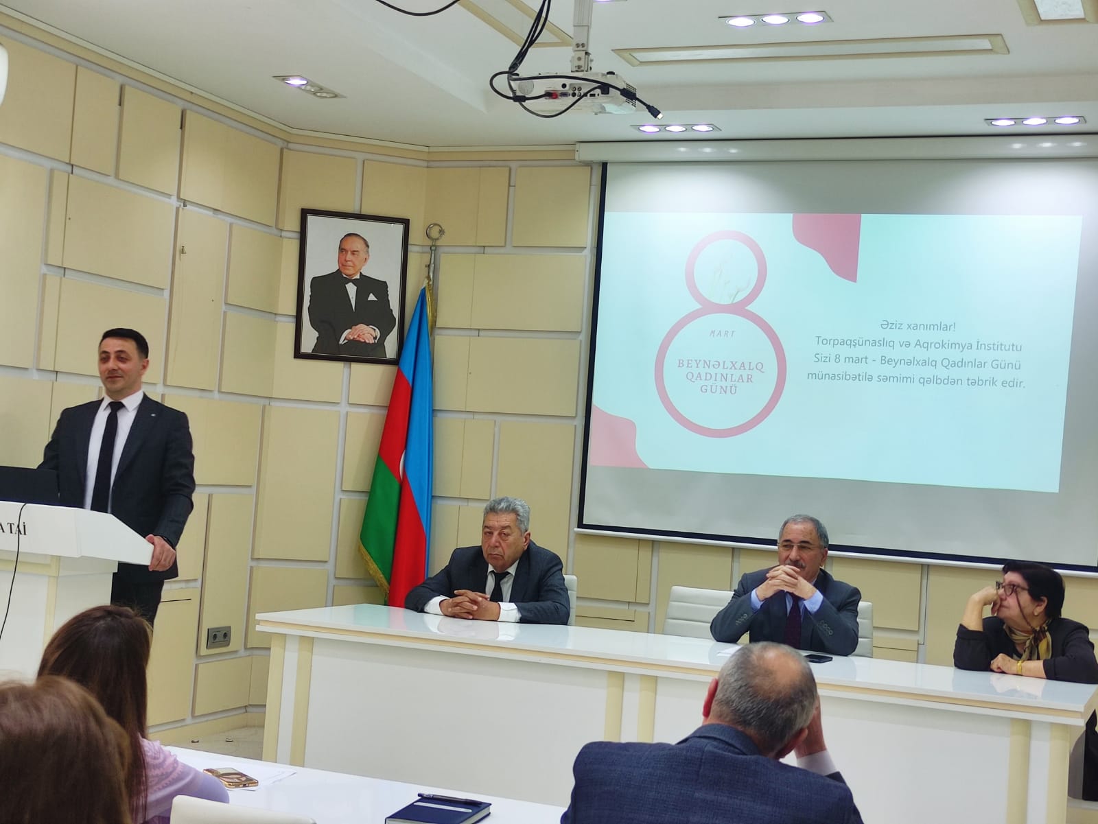 AR ETN  Torpaqşünaslıq və Aqrokimya  İnstitutunda 8 mart – Beynəlxalq Qadınlar Günü münasibətilə tədbir keçirilib