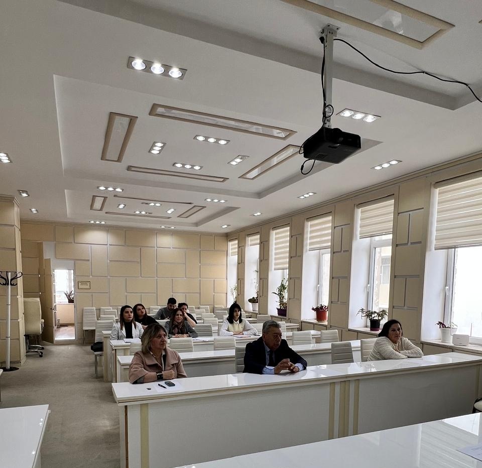 AR ETN Torpaqşünaslıq və Aqrokimya İnstitutunda doktorant və dissertantların attestasiyası keçirilib