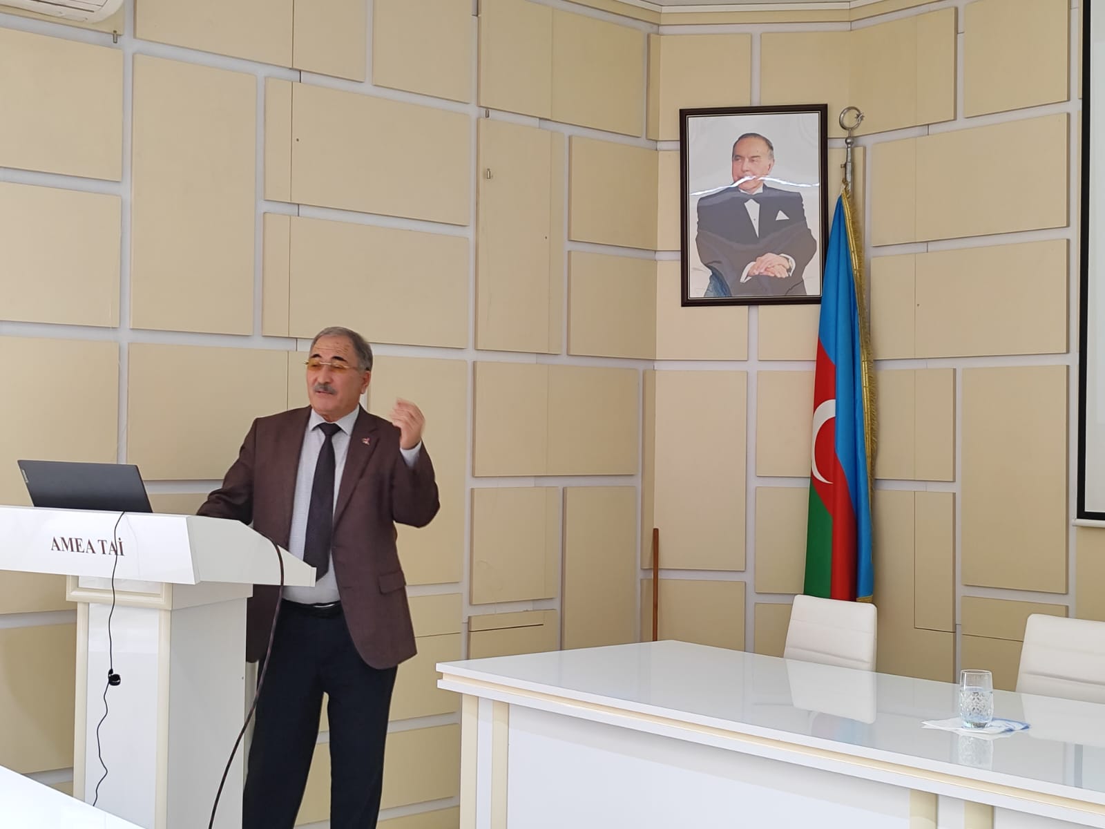 AR ETN  Torpaqşünaslıq və Aqrokimya İnstitutunda Dünya Torpaq Günü münasibətilə tədbir keçirilib