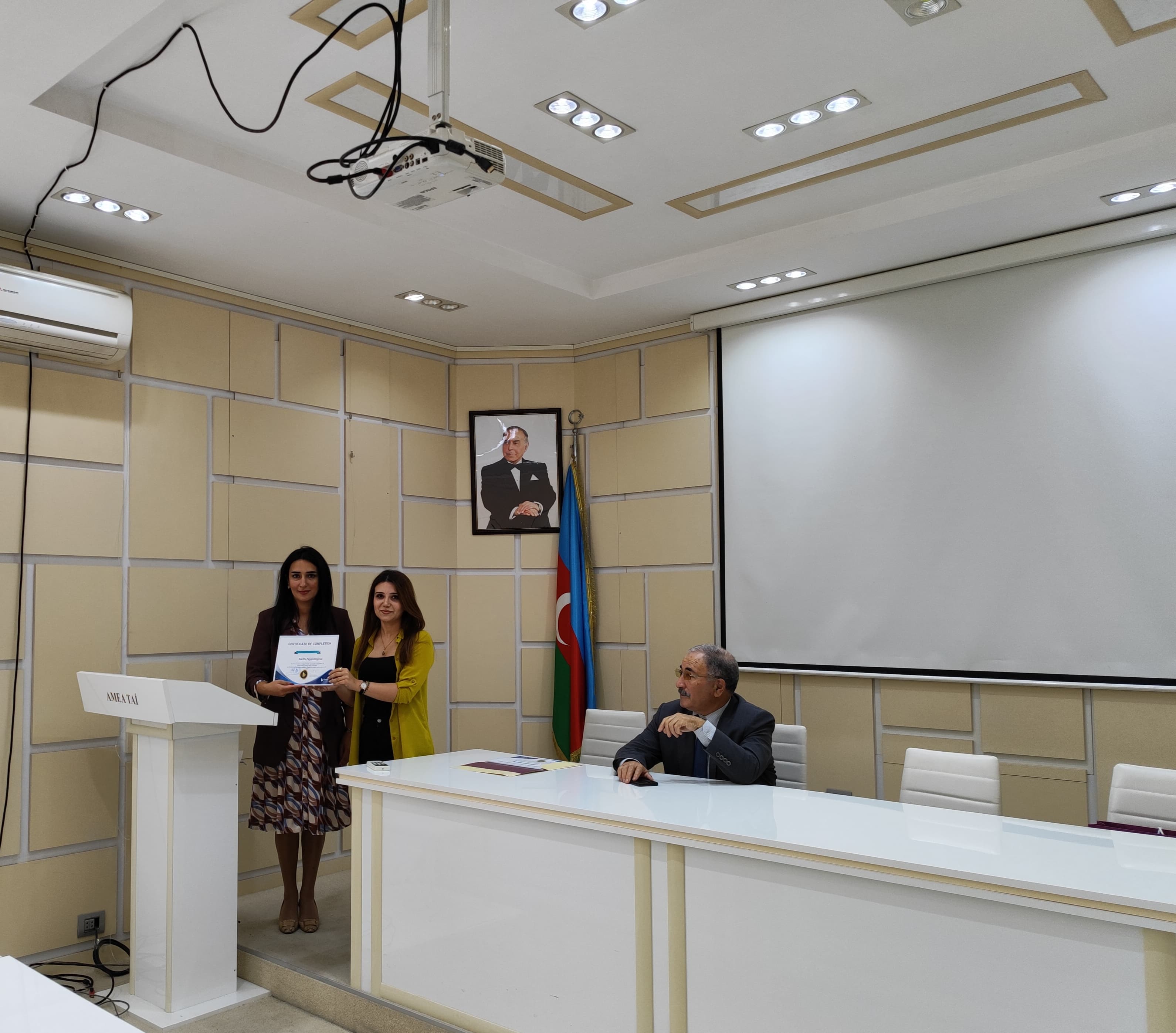 The English language certificates of Khazar University were presented to the employees of the Institute of Soil Science and Agrochemistry of the Ministry of Science and Education of the Republic of Azerbaijan.