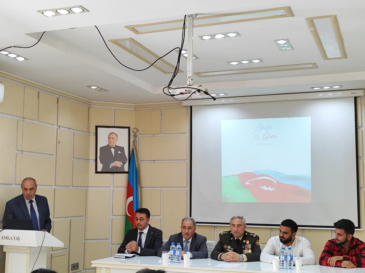 Torpaqşünaslıq və Aqrokimya İnstitutunda 27 sentyabr Anım Günü ilə əlaqədar tədbir keçirilib